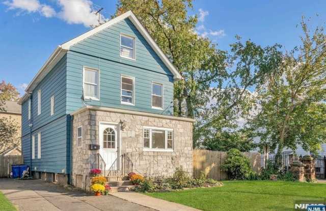 36 Spring Street 2 photos photos