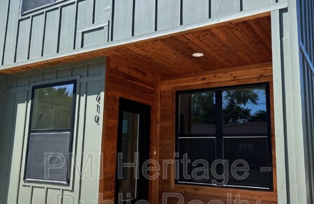 610 N 6th St - 610 North 6th Street, Rogers, AR 72756