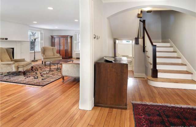51 Lincoln Street Gallery 2