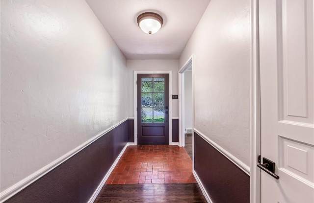 3625 Norcross Lane Gallery 3