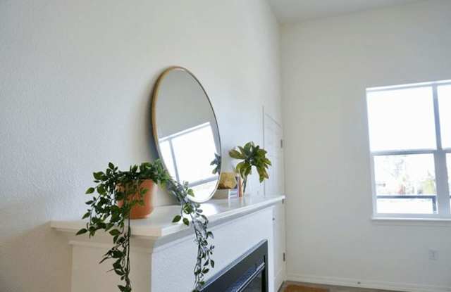 Clark Apartments Gallery 4