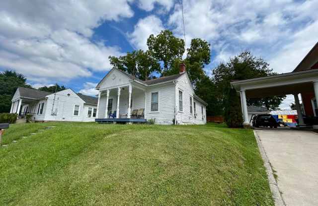 House in Roanoke St, Blacksburg! photos photos