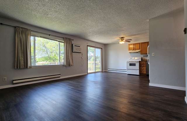 2885 Springreen Drive - 4 photos photos