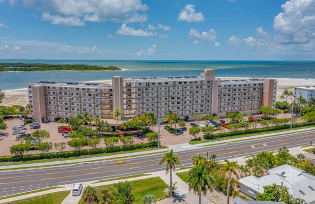 8350 Estero Boulevard photos photos