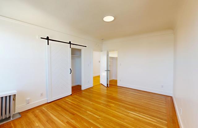 2121 Sacramento Street Gallery 3