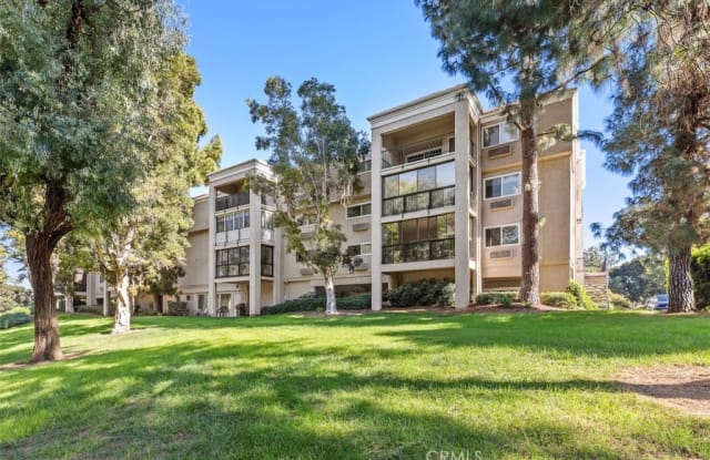 5499 Paseo Del Lago W - 5499 Paseo Del Lago West, Laguna Woods, CA 92637