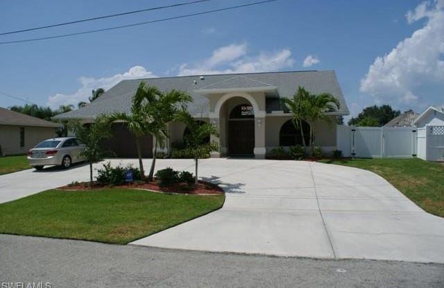 1307 SE 31st TER - 1307 Southeast 31st Terrace, Cape Coral, FL 33904