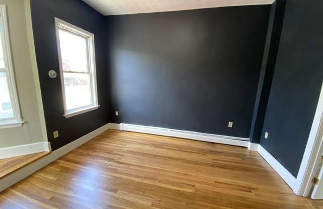 54 Pearl Gallery 3