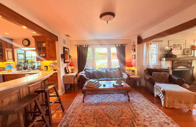 FULLY FURNISHED 30+ RENTAL IN SANTA BARBARA, Owner prefers 6-12 lease | Pet Friendly House photos photos