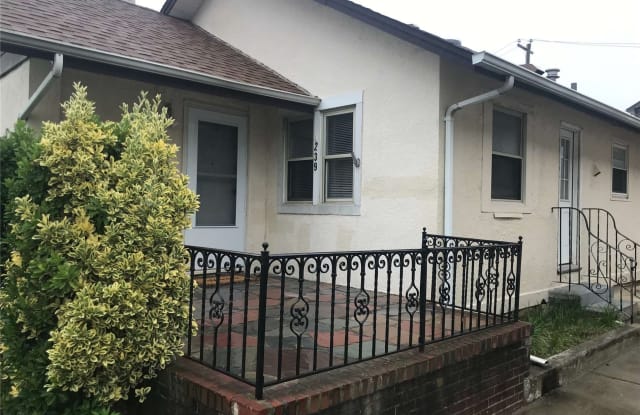 239 E Hudson Street - 239 East Hudson Street, Long Beach, NY 11561