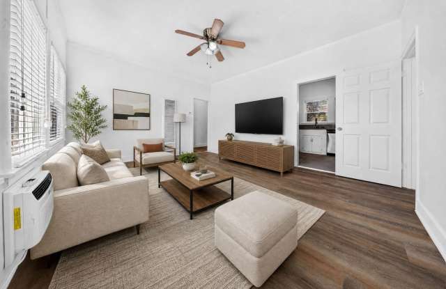 5225 De Longpre Ave. Gallery 2