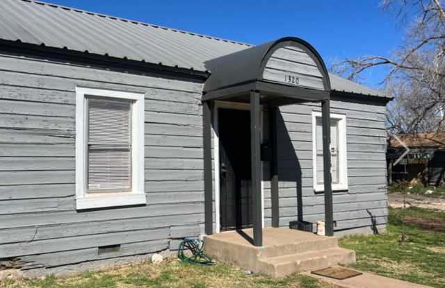 $0 First Month's Rent / $0 Deposit at Move-in photos photos