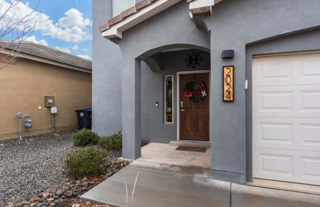 Beautiful 4 bedroom 3 bath home Gallery 4