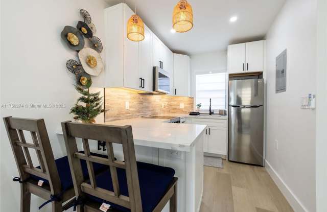 311 Liberty St - 311 Liberty Street, Hollywood, FL 33019