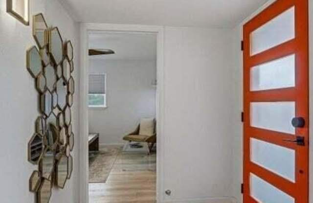 4236 BUCKINGHAM Drive Gallery 4