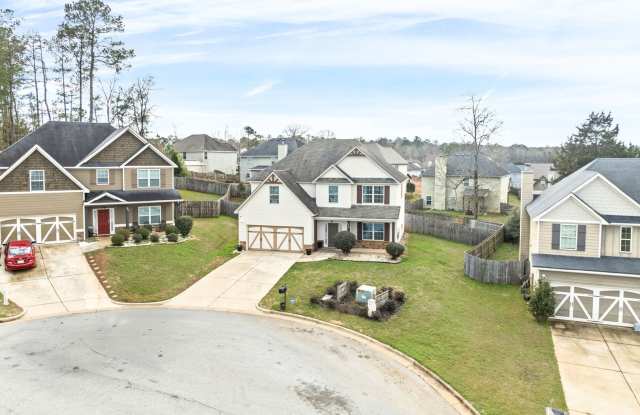 Spacious 4 Bed / 2.5 Bath Opelika Home with Fenced Yard - Available Now! Gallery 3