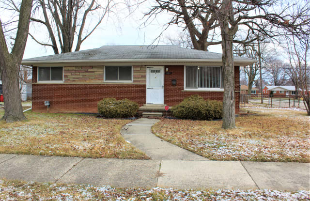 24512 Rosalind Ave - 24512 Rosalind Avenue, Eastpointe, MI 48021