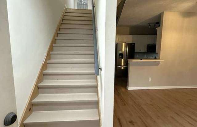 105 Tomlinson Drive photos photos