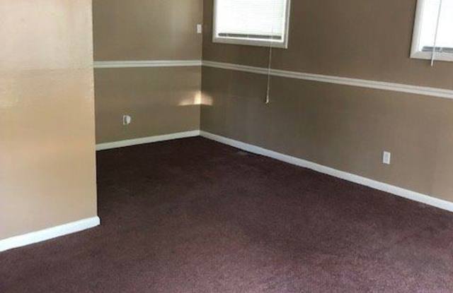 6712 Court N Gallery 2