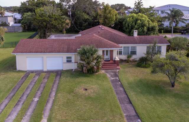 Davis Shore 4/2 Single Family Home photos photos