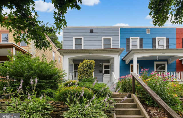 225 5TH Street E photos photos