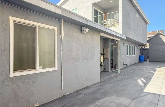 1521 W 37th Place photos photos