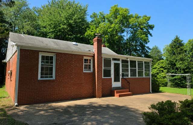 8160 Lee-Davis Road Gallery 2