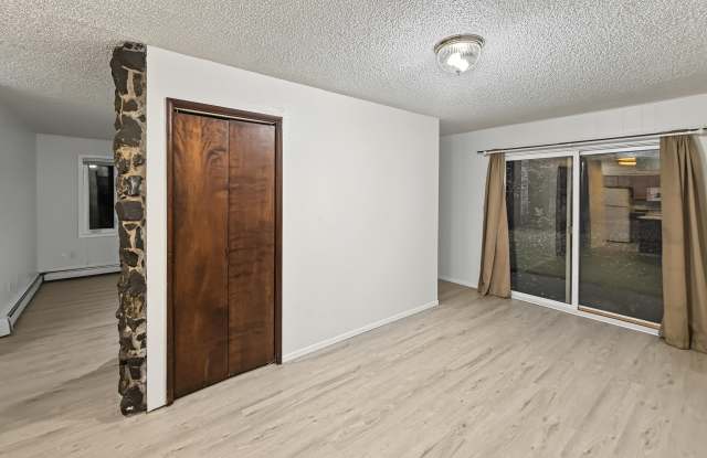 5500 East 38th Court - B Gallery 4