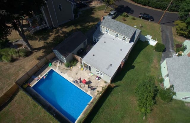19 Melrose Dr - 19 Melrose Drive, New Haven, CT 06513