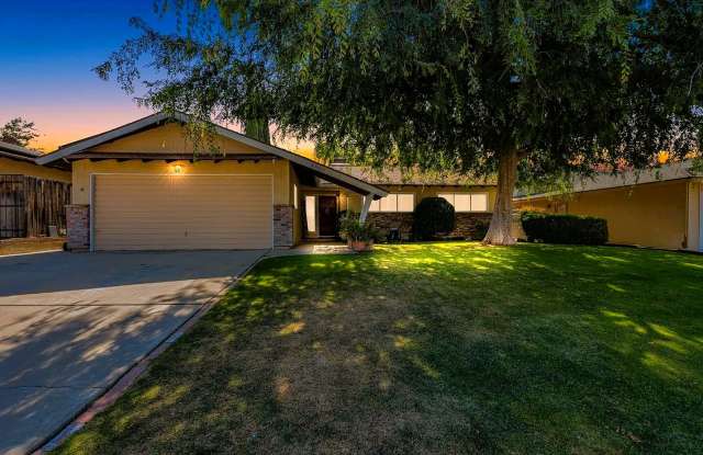 4406 Glencannon Street photos photos