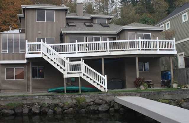 4257 E Lake Sammamish Shore Lane, Sammamish 98075 Gallery 2