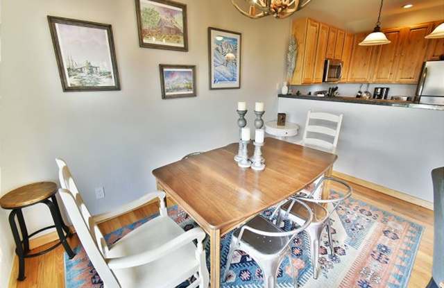 Summer Seasonal Rental- 734 Rocky Point Townhomes Gallery 4