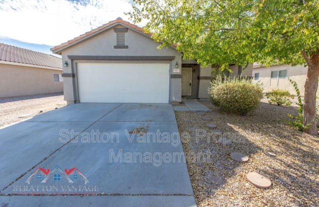 2827 W Hayden Peak Dr - 2827 West Hayden Peak Drive, San Tan Valley, AZ 85142
