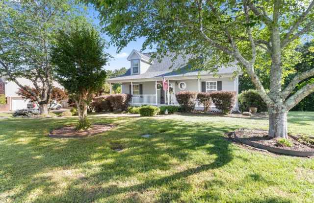 $500.00 OFF JANUARY RENT!! Soddy Daisy Oasis! 3 beds, 2.5 baths, huge garage  yard! photos photos