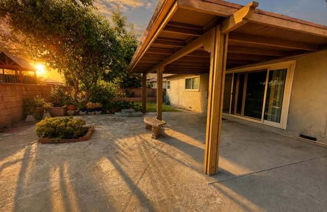 14624 Hutchcroft Street Gallery 1