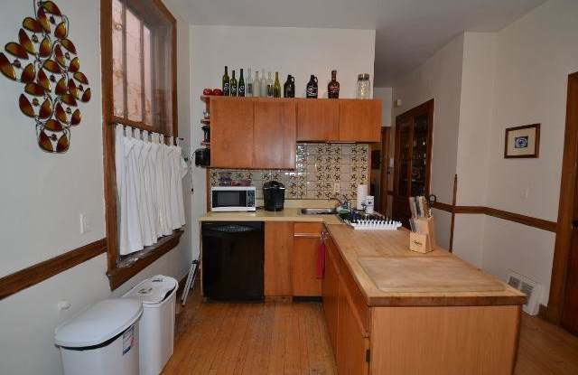 2615 NORTH SOUTHPORT AVENUE - 2615 North Southport Avenue, Chicago, IL 60614