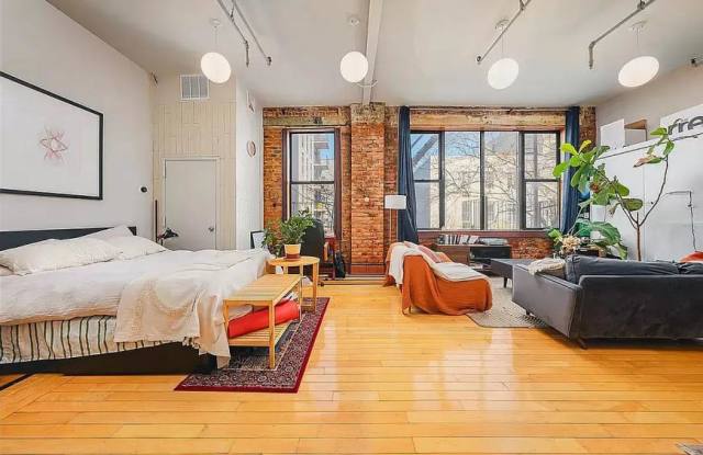 308 Graham Avenue Gallery 1