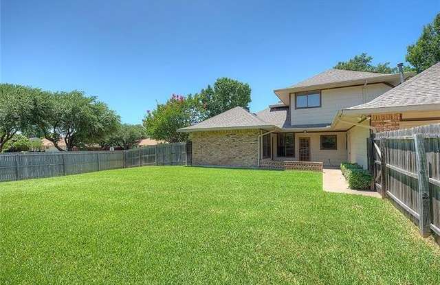 1602 Camelot Lane Gallery 3