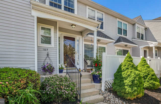107 EAGLE COURT Gallery 3
