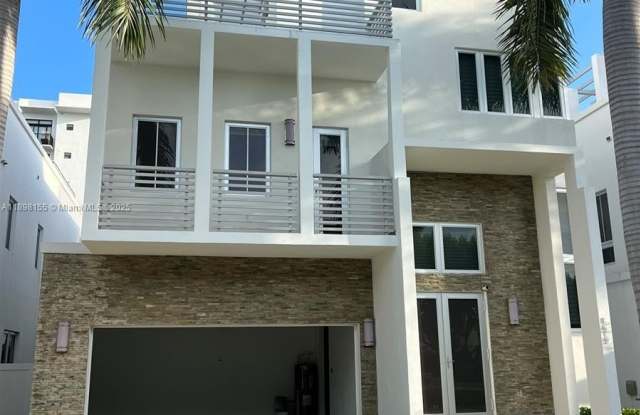 8415 NW 34th Dr - 8415 Northwest 34th Street, Doral, FL 33122