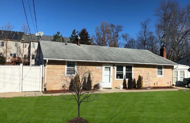 3810 ELMWOOD DRIVE - 3810 Elmwood Drive, Rose Hill, VA 22303