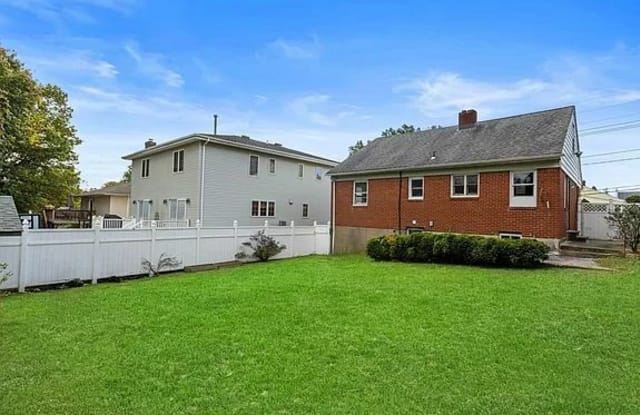 133 Cleveland Avenue - 133 Cleveland Avenue, Hasbrouck Heights, NJ 07604