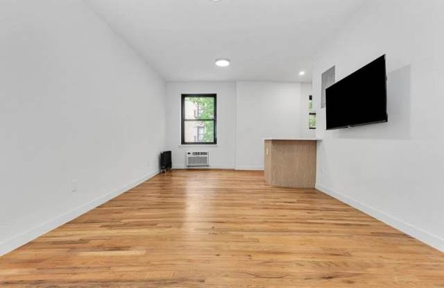 268 West 21st Street Gallery 1