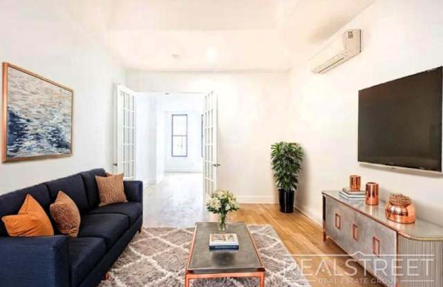 847 Knickerbocker Avenue photos photos