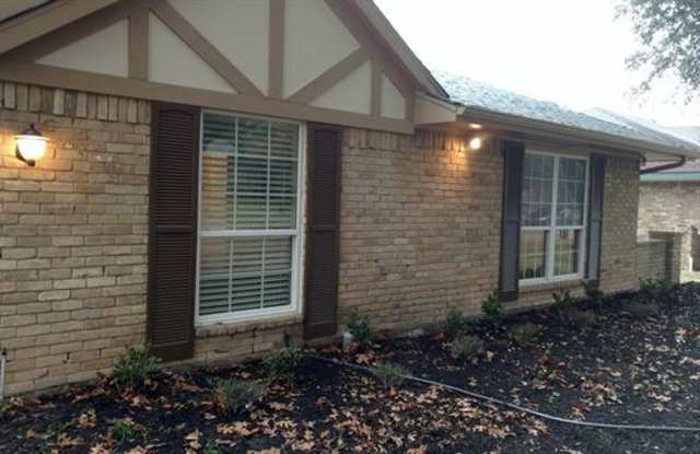 3433 Lynbrook Drive Gallery 3