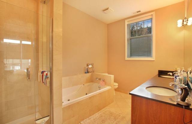 1449 N Wicker Park Ave photos photos