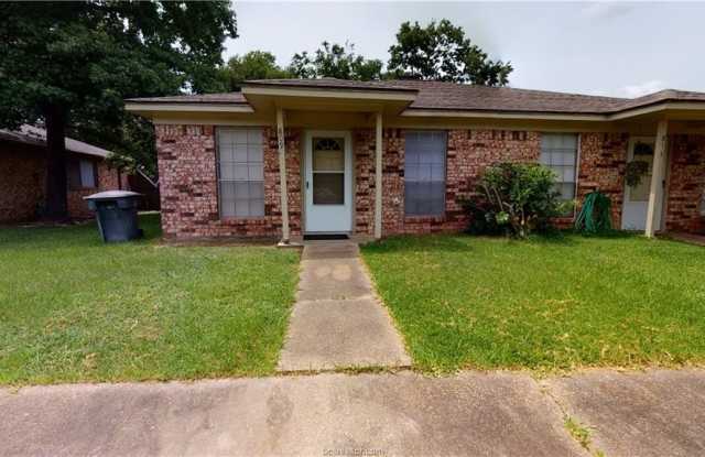 809 Llano Place photos photos