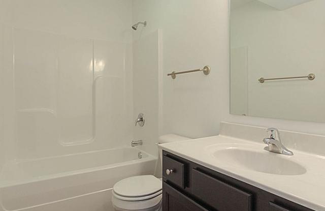 Mackinaw Village - 4 BDRM Home photos photos