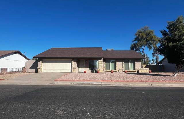 1550 W Knowles Avenue photos photos