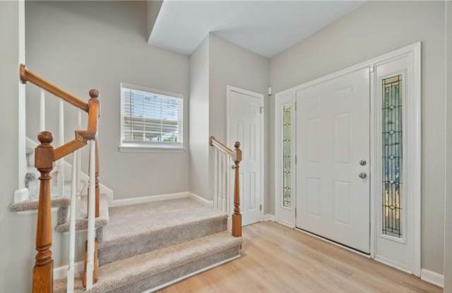 Beautiful 4 Bedroom - Old Dominion Place Gallery 4